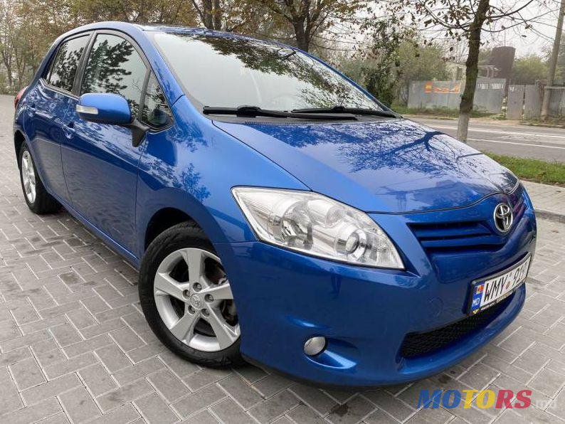 2010' Toyota Auris photo #1
