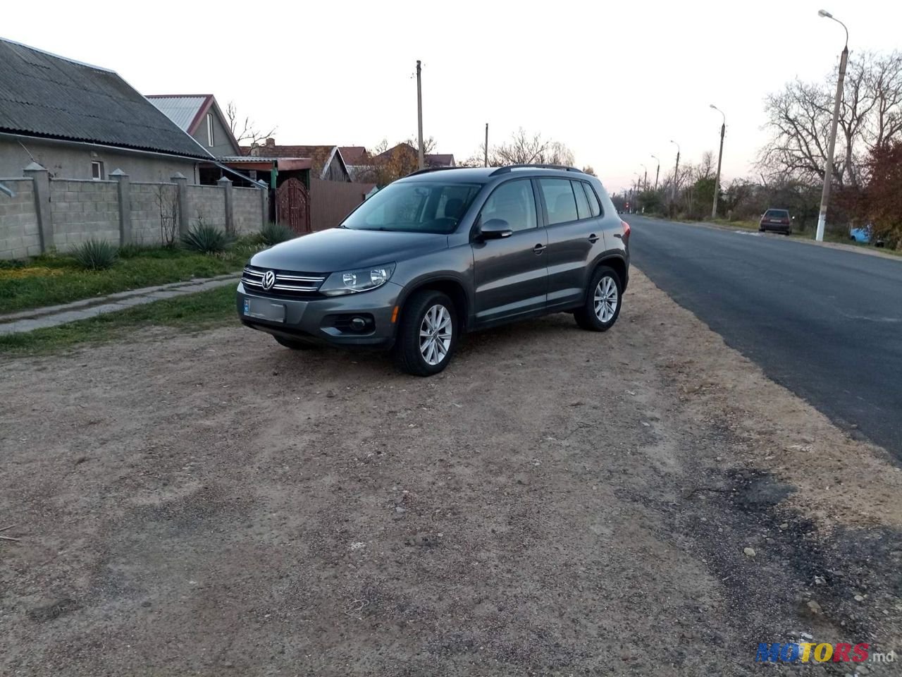 2017' Volkswagen Tiguan photo #6