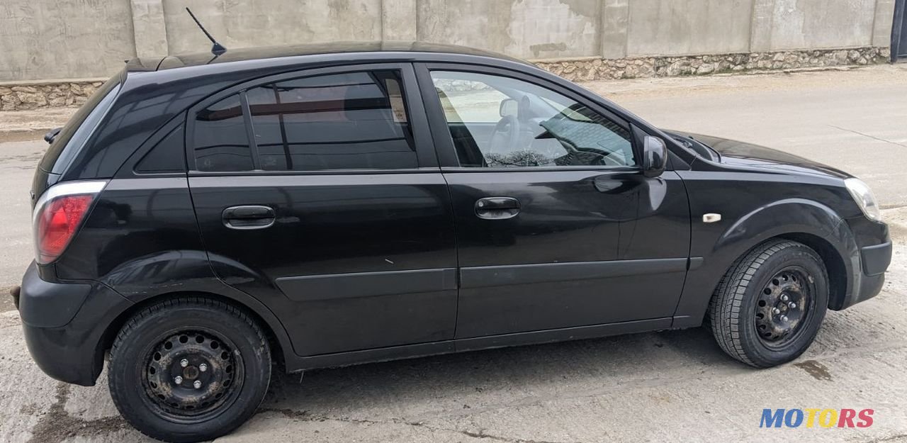 2006' Kia Rio photo #2