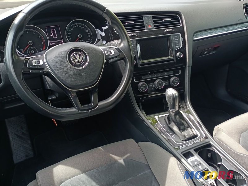 2014' Volkswagen Golf photo #2