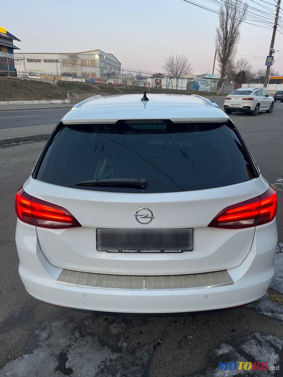 2020' Opel Astra photo #5