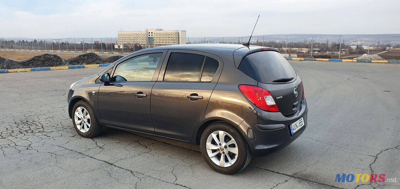 2014' Opel Corsa photo #4