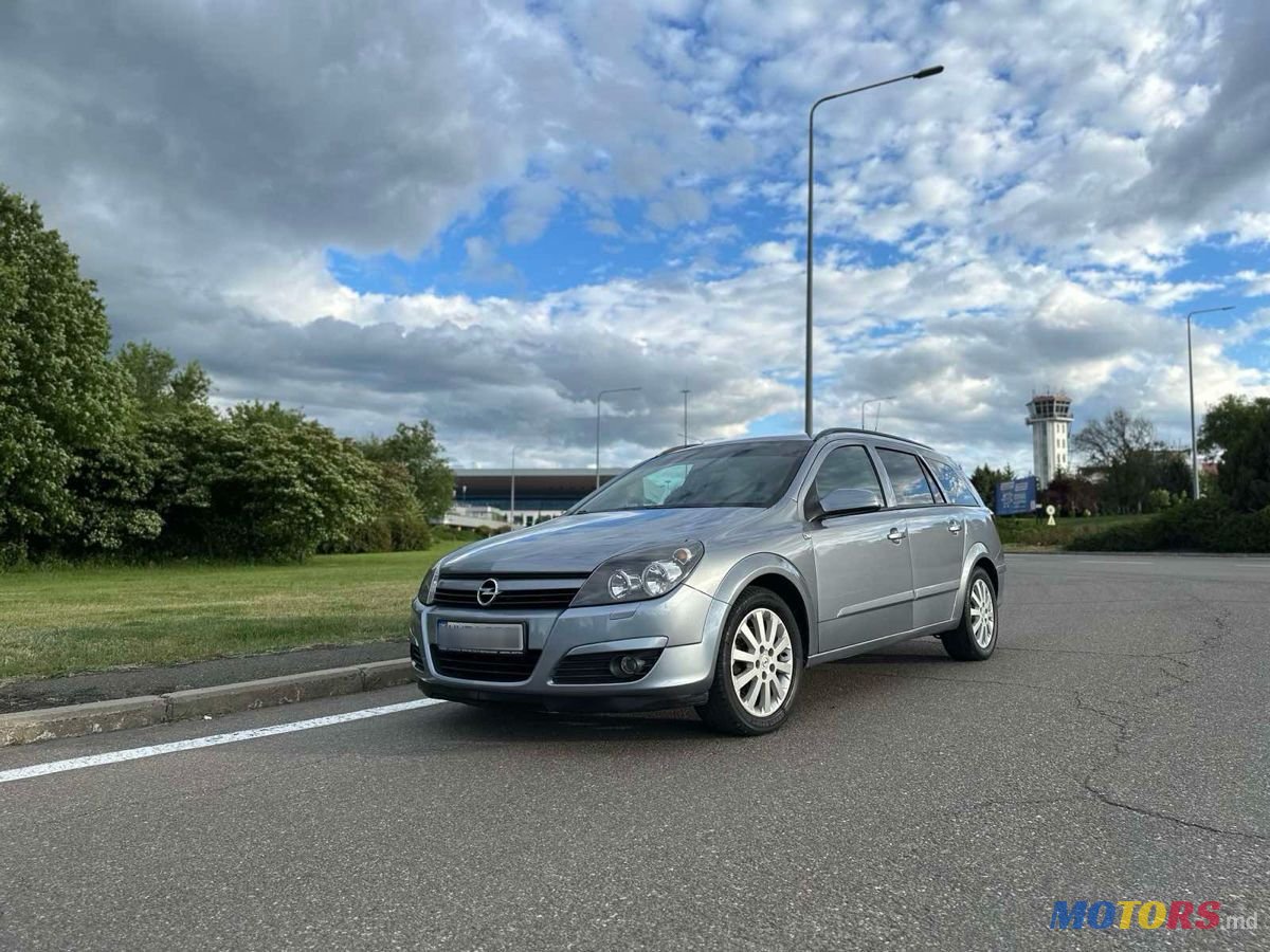 2005' Opel Astra photo #3