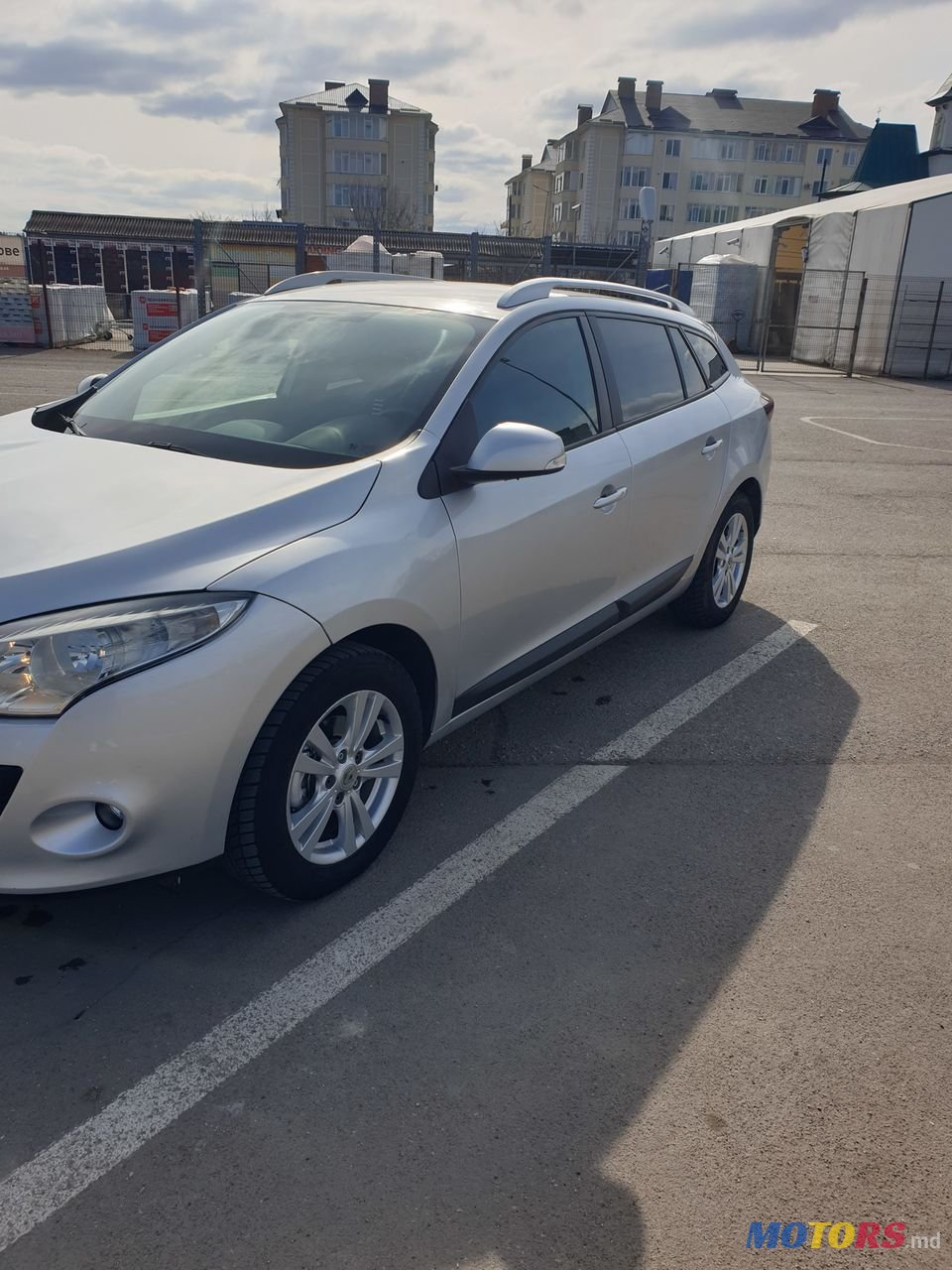 2011' Renault Megane photo #5