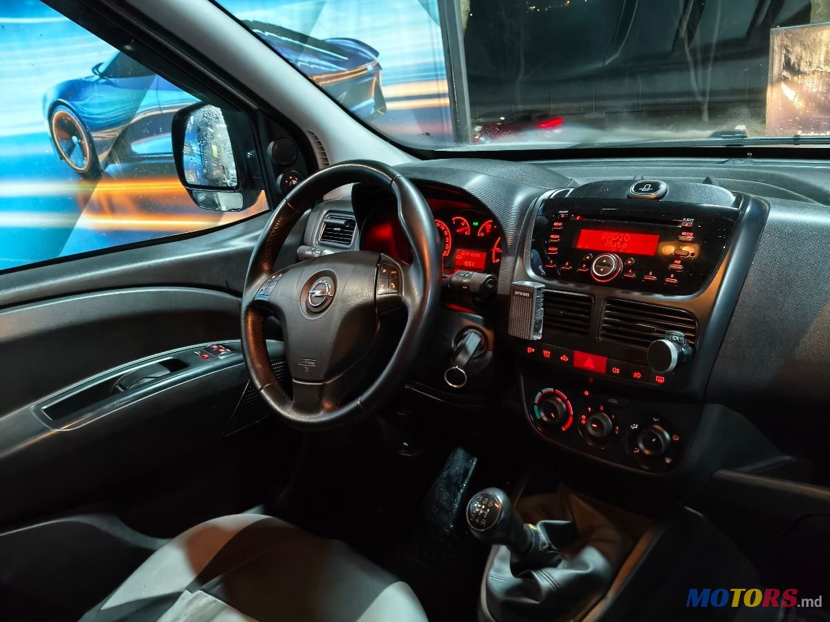 2015' Opel Combo photo #3