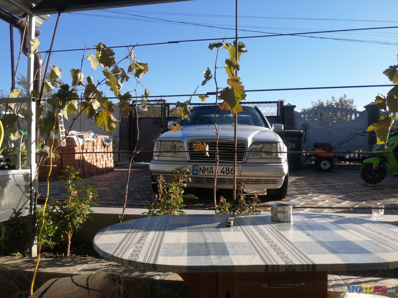 1995' Mercedes-Benz 200E photo #7