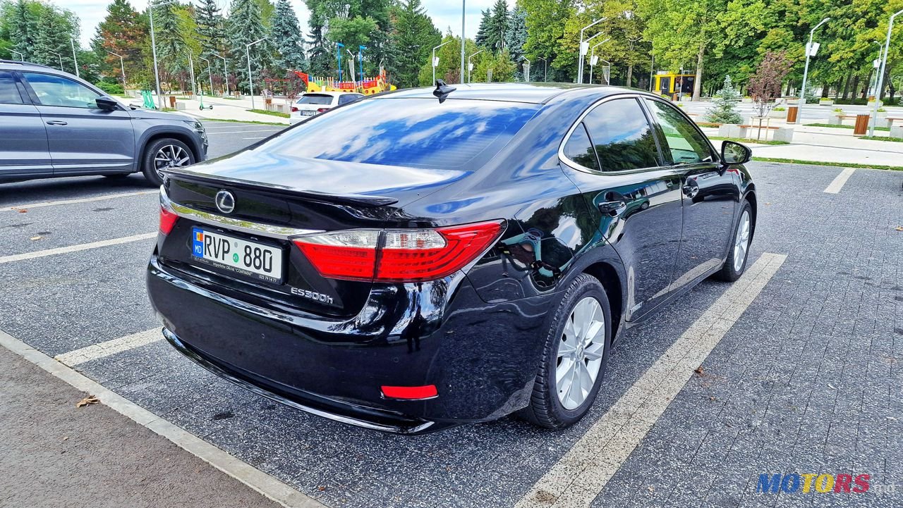 2013' Lexus Es Series photo #2