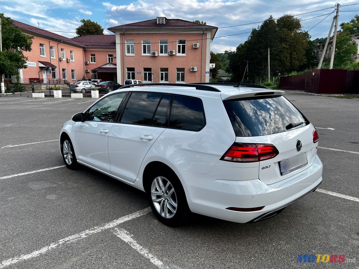 2018' Volkswagen Golf photo #4