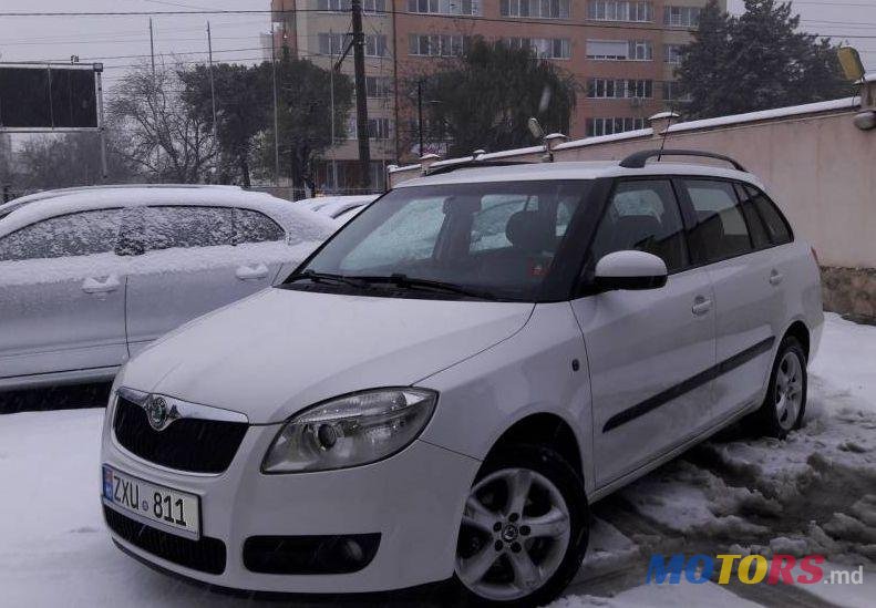 2008' Skoda Fabia photo #1