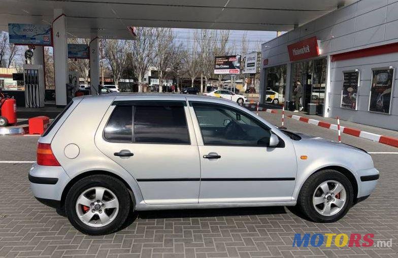 2000' Volkswagen Golf photo #1