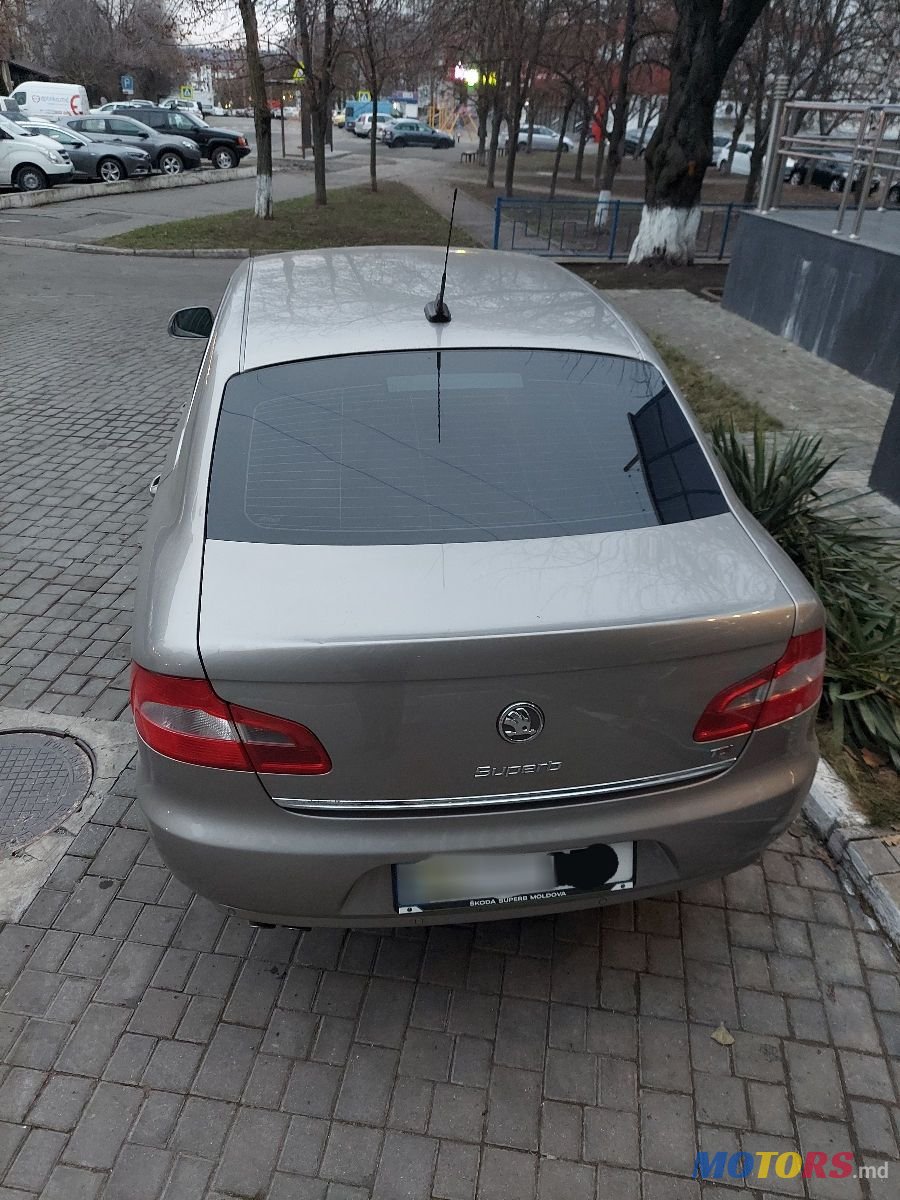 2009' Skoda Superb photo #4