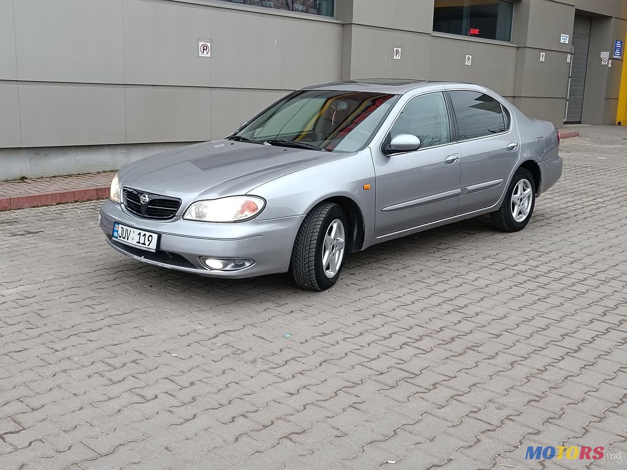 2001' Nissan Maxima photo #1