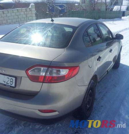 2011' Renault Fluence photo #4