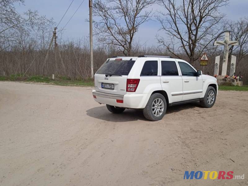 2008' Jeep Grand Cherokee photo #5