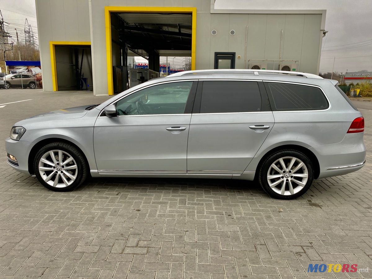 2012' Volkswagen Passat photo #6