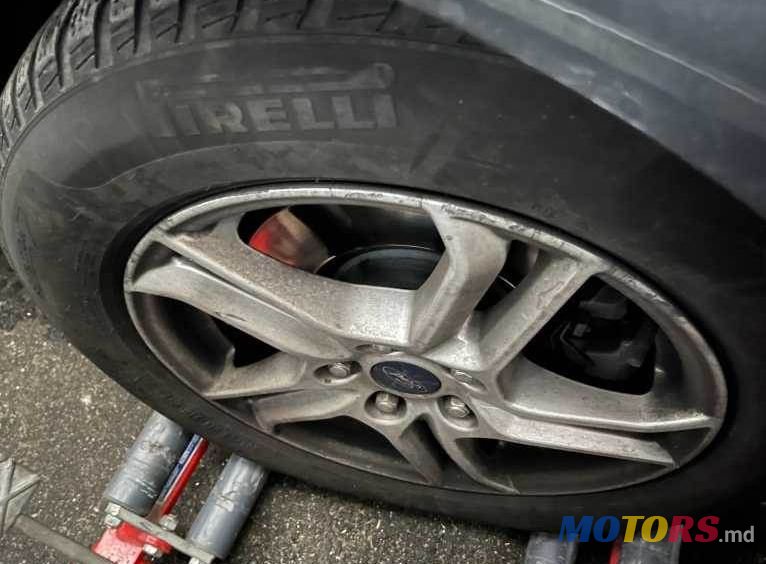 2020' Ford Focus photo #4