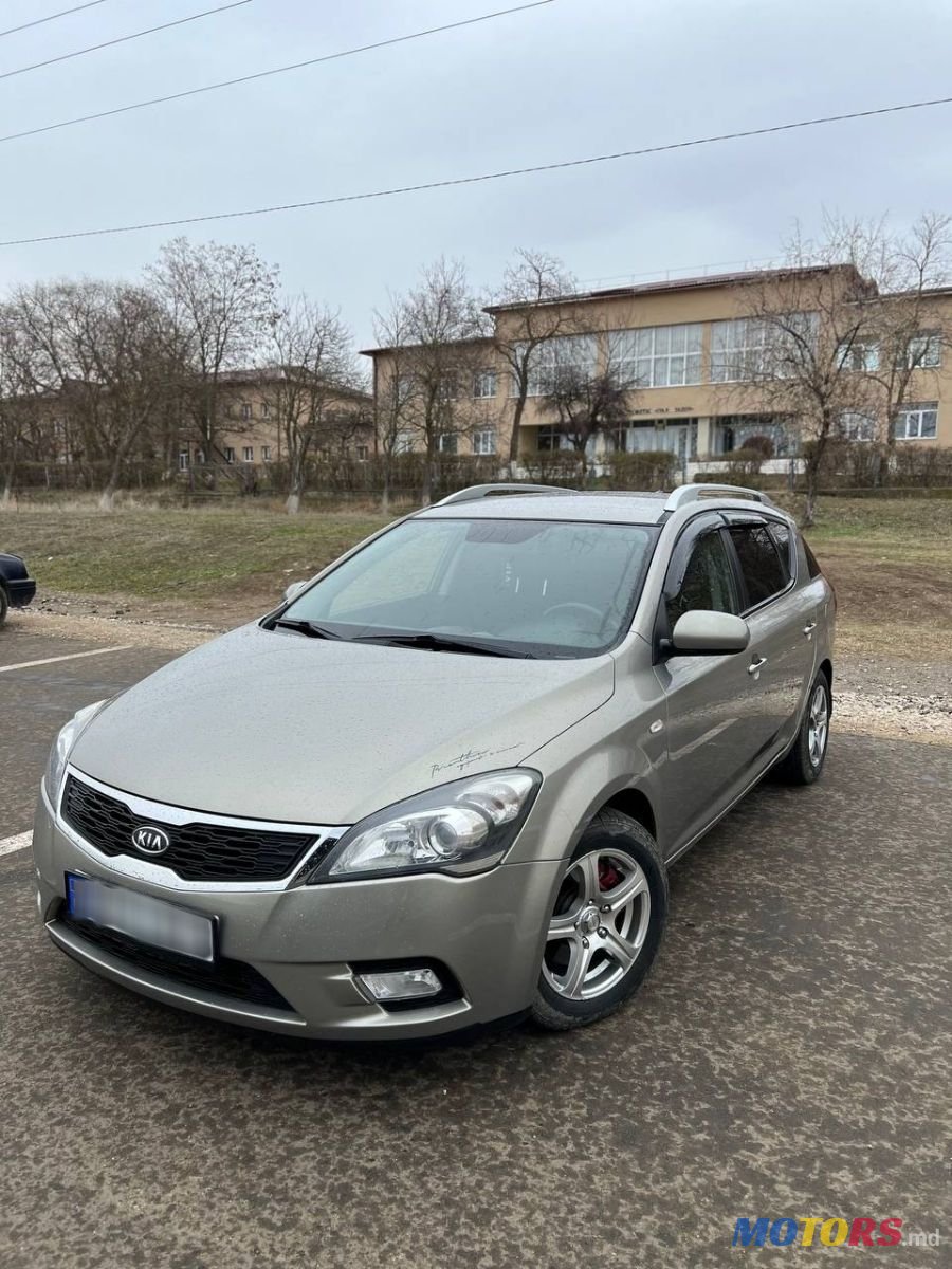 2011' Kia Ceed Sw photo #2