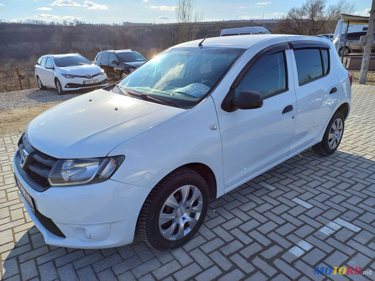 2013' Dacia Logan photo #1