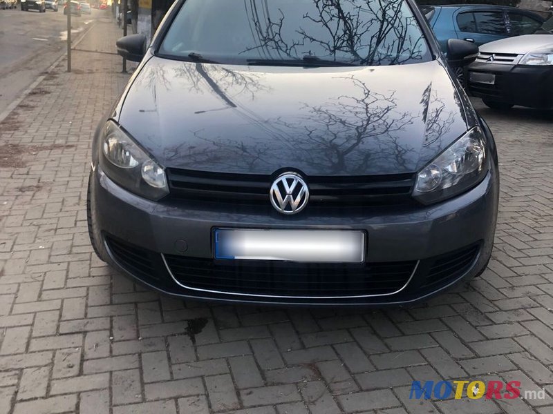 2009' Volkswagen Golf photo #3