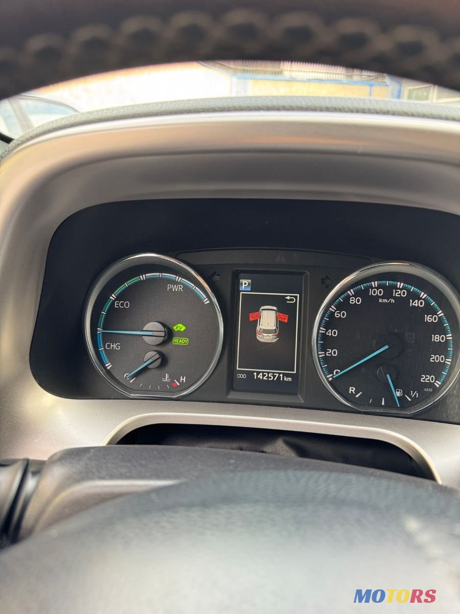 2016' Toyota RAV4 photo #3