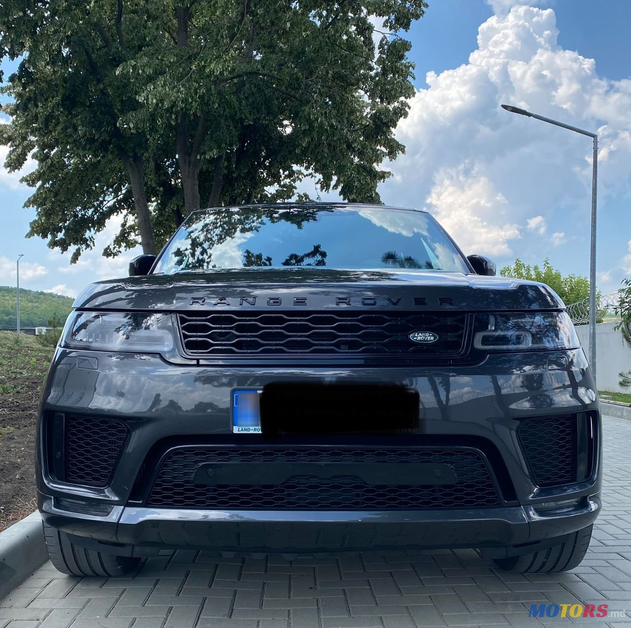 2018' Land Rover Range Rover Sport photo #1