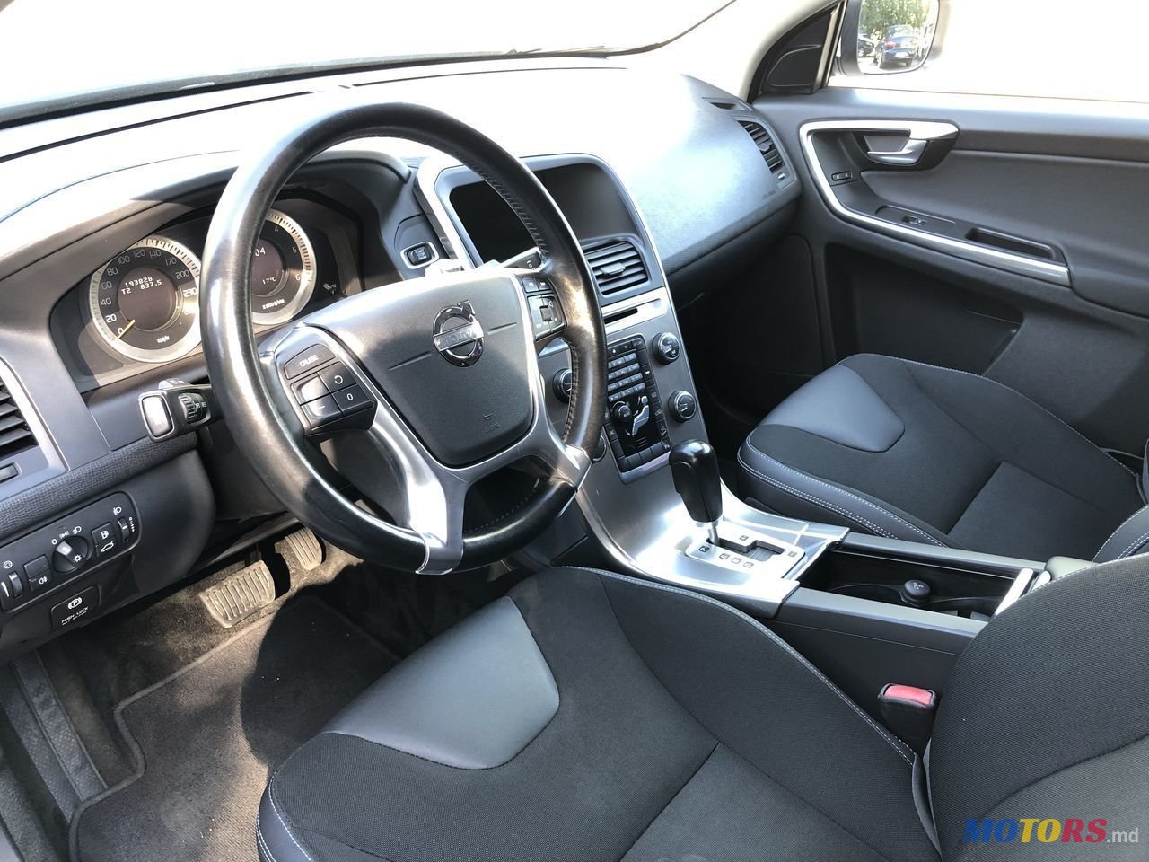 2012' Volvo XC60 photo #5