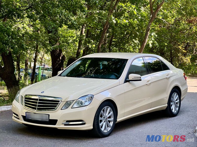 2013' Mercedes-Benz E-Class photo #2