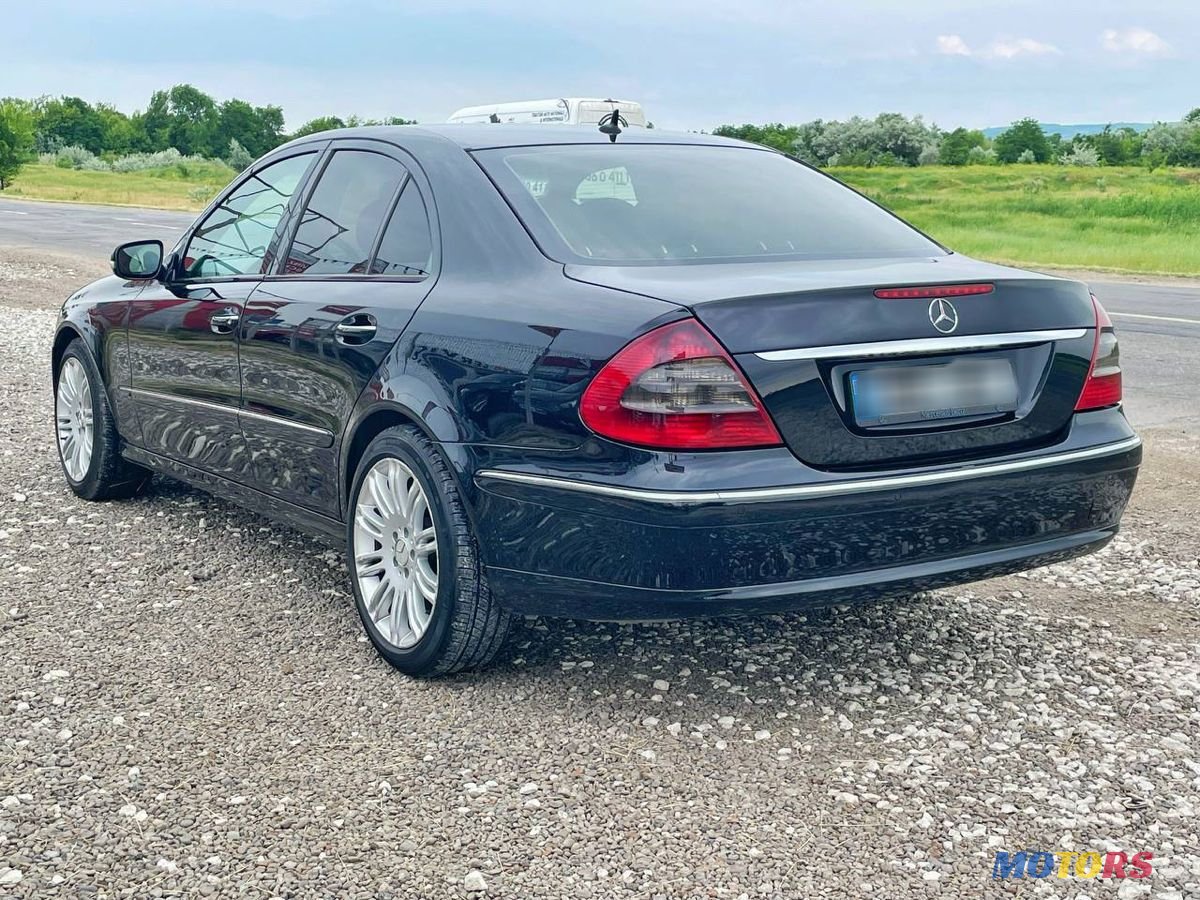 2008' Mercedes-Benz E Класс photo #4