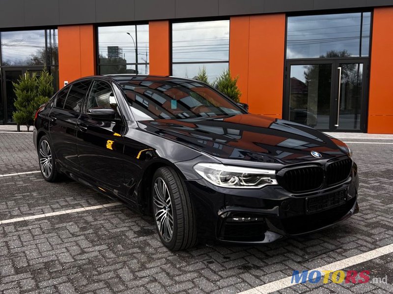 2019' BMW 5 Series photo #1