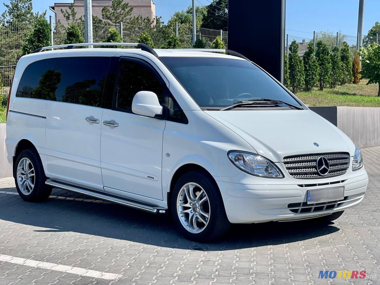 2006' Mercedes-Benz Viano photo #1