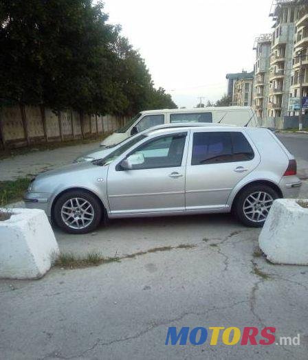 2000' Volkswagen Golf photo #1