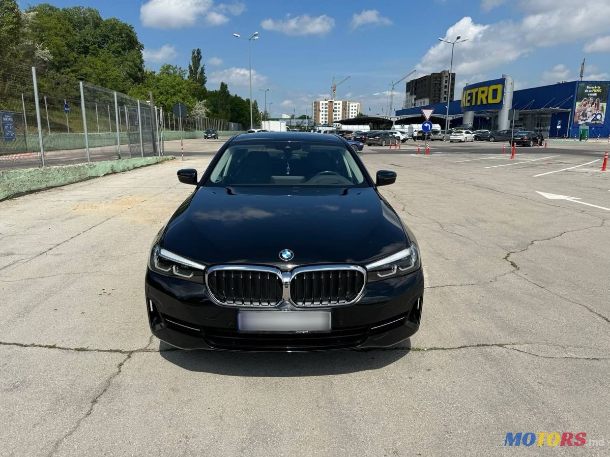 2020' BMW 5 Series photo #1