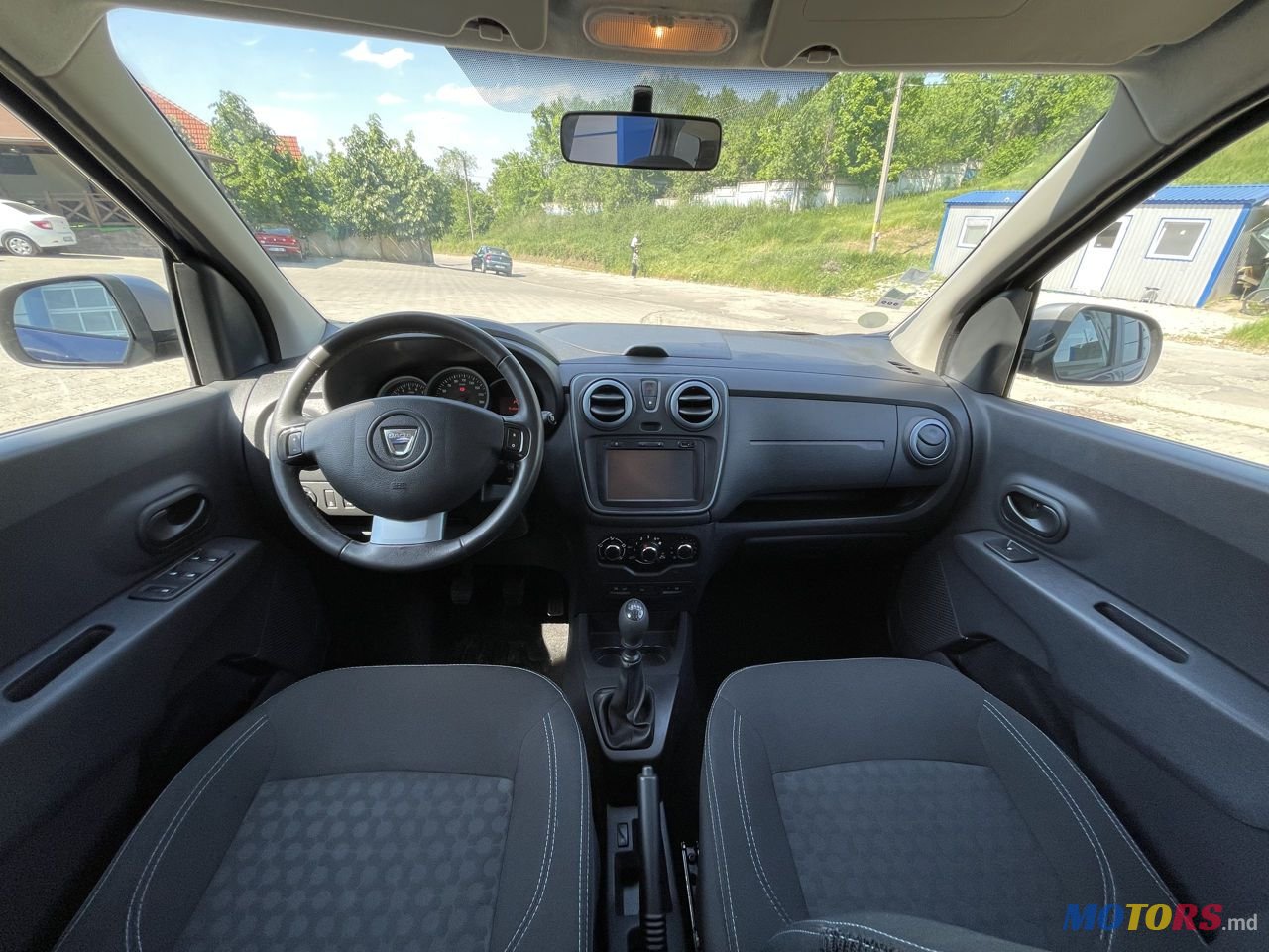 2016' Dacia Lodgy photo #5