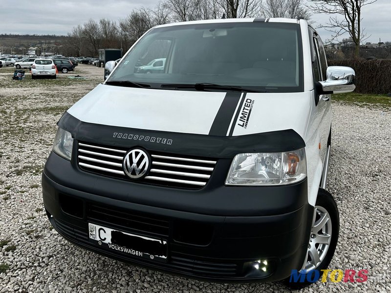 2005' Volkswagen Transporter photo #1