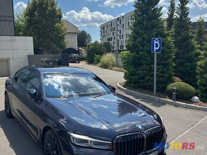 2021' BMW 7 Series photo #2