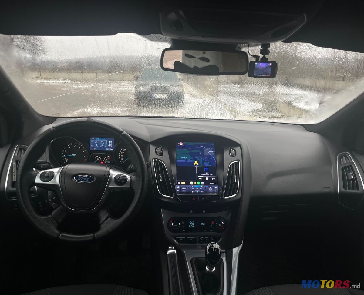 2014' Ford Focus photo #2