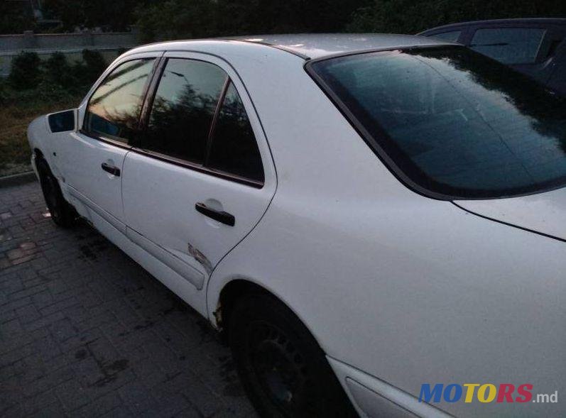 1998' Mercedes-Benz E photo #1