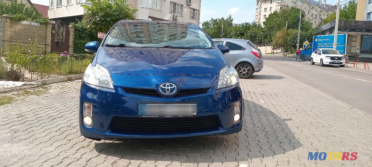 2010' Toyota Prius photo #3