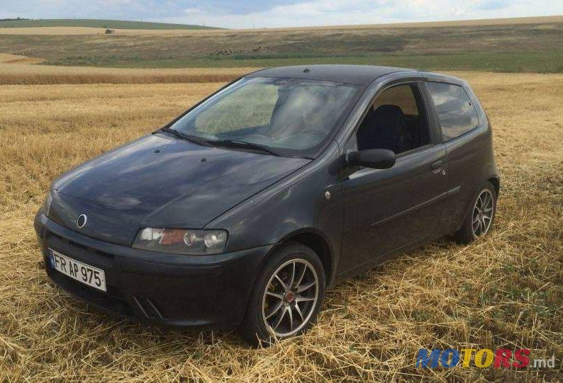 2001' Fiat Punto photo #1