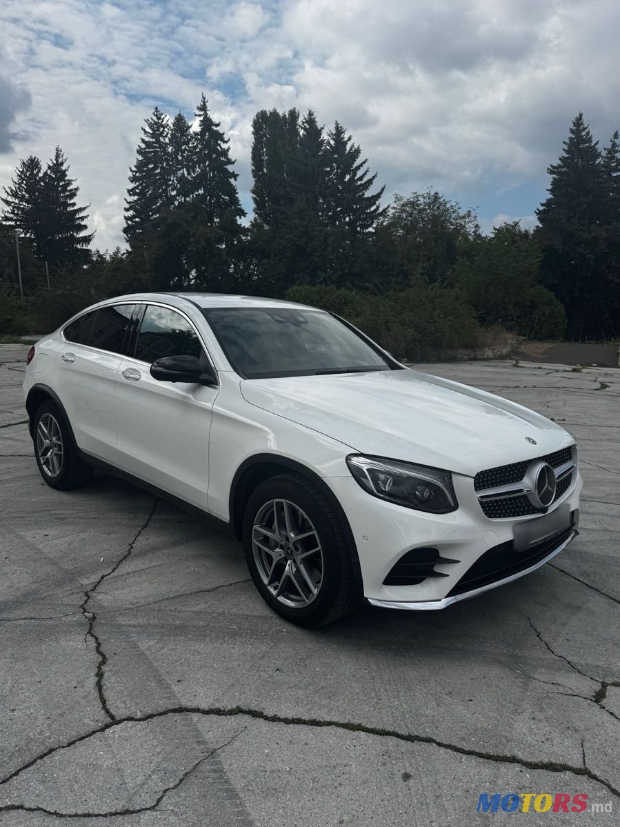 2017' Mercedes-Benz Glc Coupe photo #2