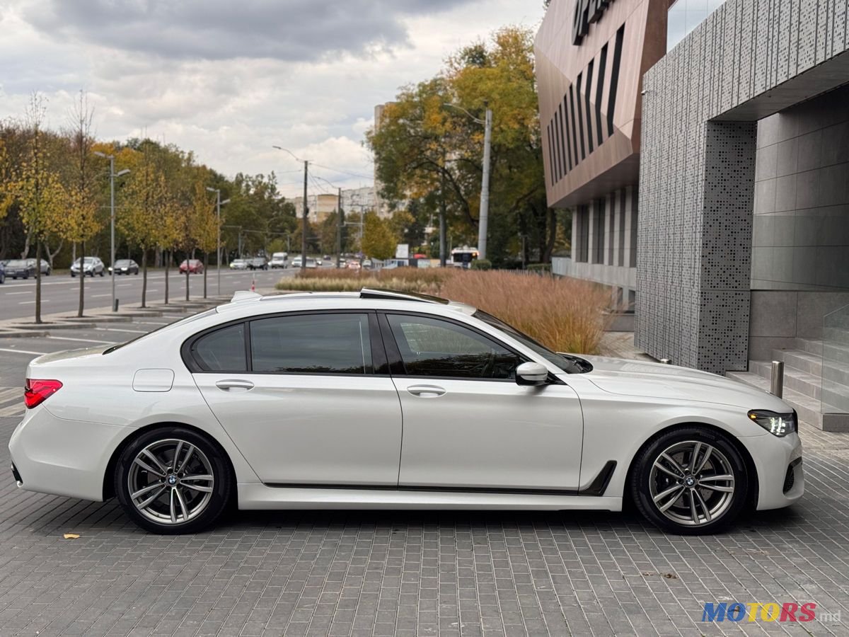 2017' BMW 7 Series photo #5