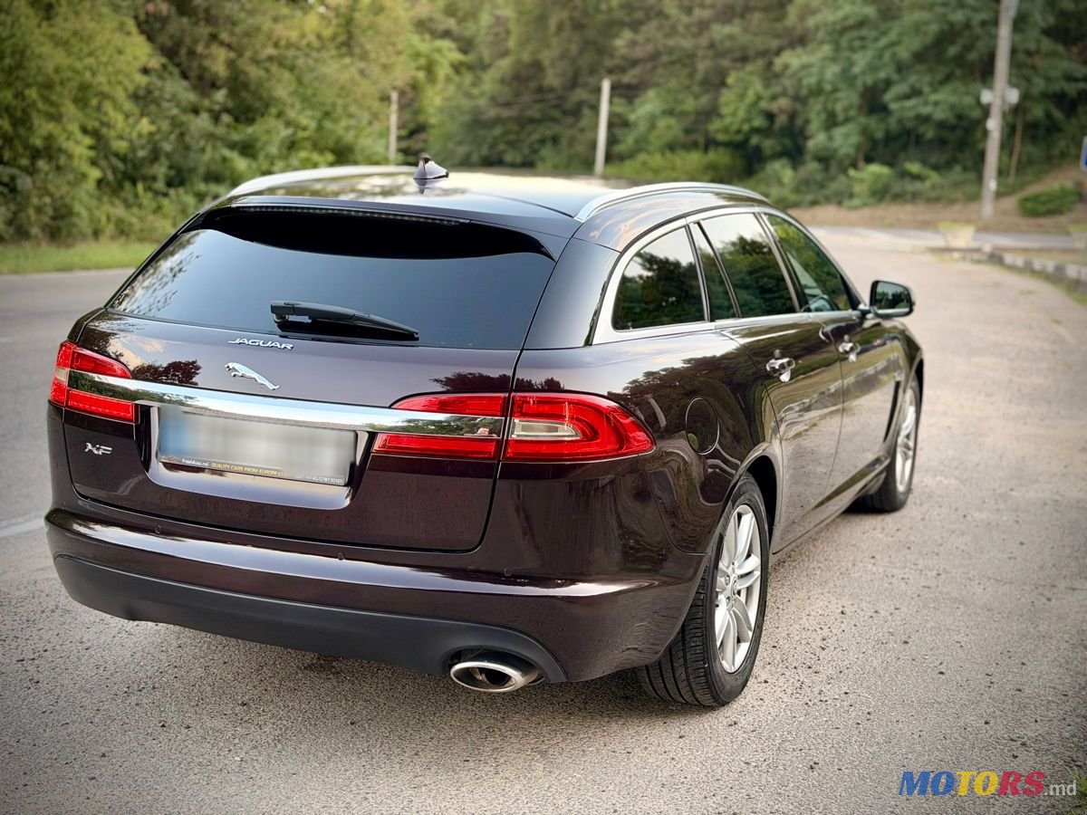 2014' Jaguar XF photo #6