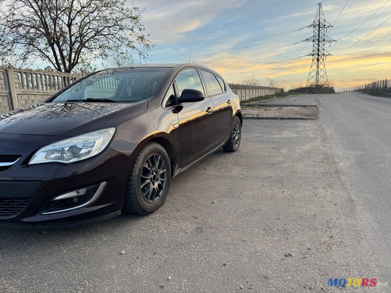 2012' Opel Astra photo #4