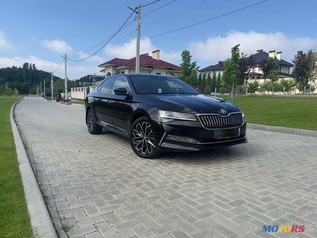 2020' Skoda Superb photo #2