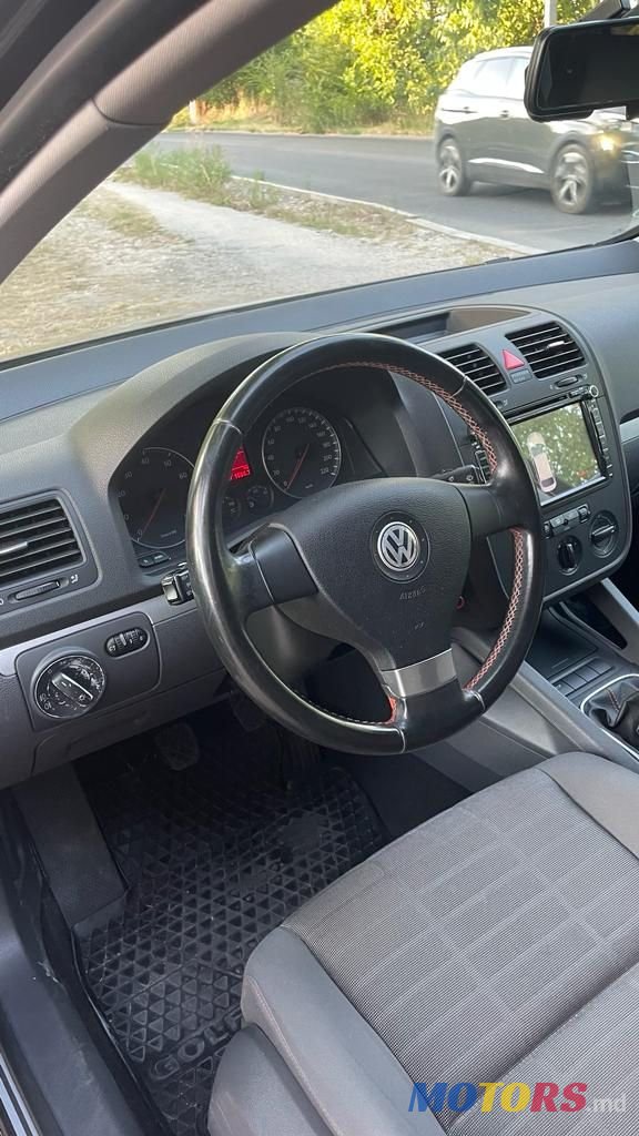 2006' Volkswagen Golf photo #5