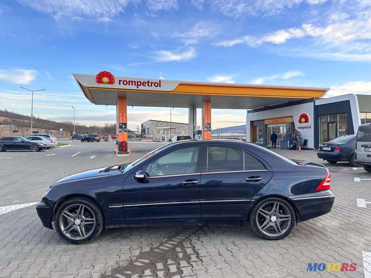 2002' Mercedes-Benz C-Class photo #5