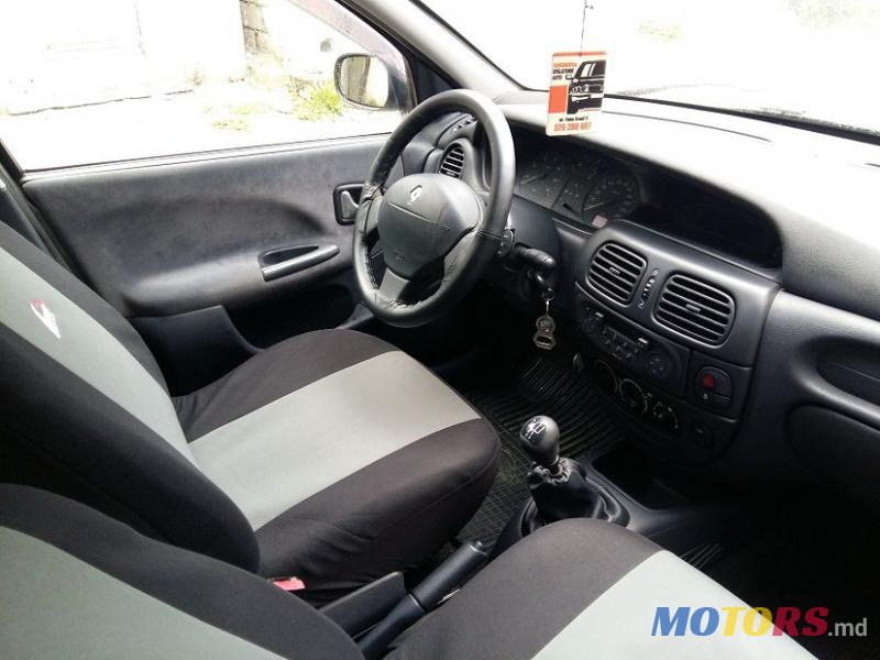 2003' Renault Megane photo #5