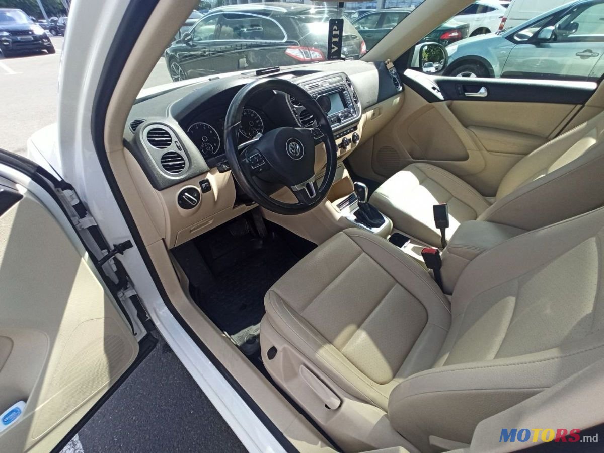 2013' Volkswagen Tiguan photo #3