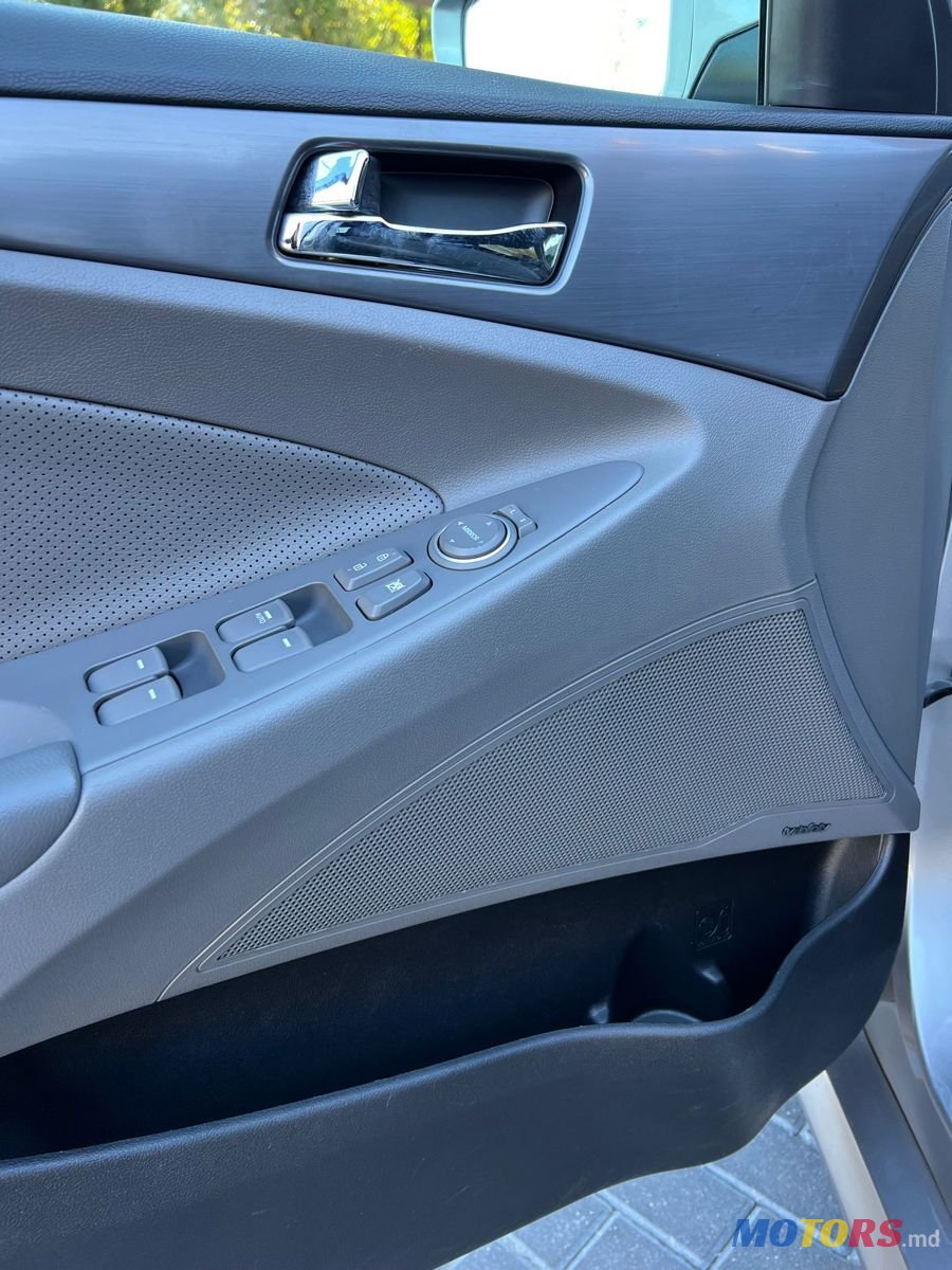 2013' Hyundai Sonata photo #5