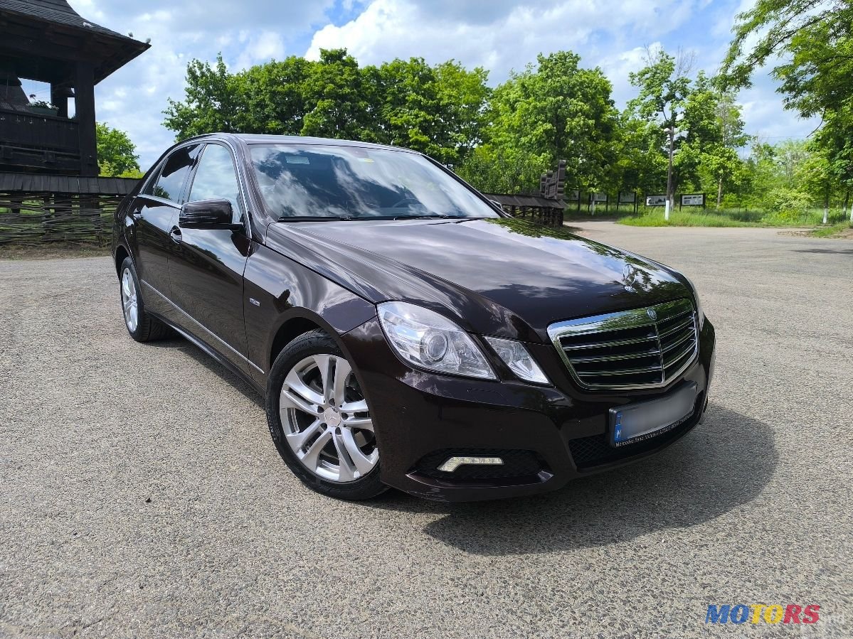 2009' Mercedes-Benz E-Class photo #1